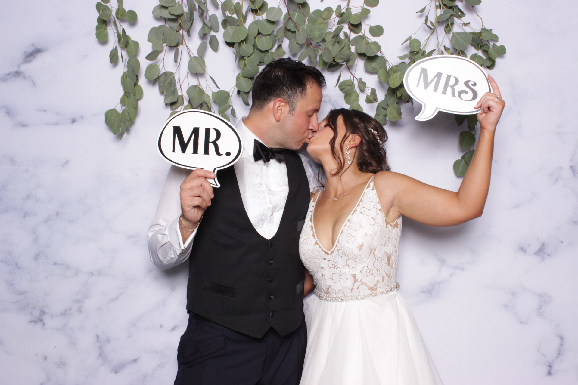 Molly + Nick  | View more photos from the event at events.alfrescophoto.com/u/AlfrescoPhoto/Molly-Nick